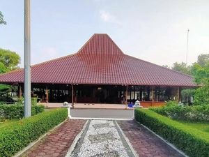 Delapan Pegawai Positif COVID-19, Pendopo Bupati Cirebon Ditutup Sementara Delapan Pegawai Positif COVID-19, Pendopo Bupati Cirebon Ditutup Sementara
