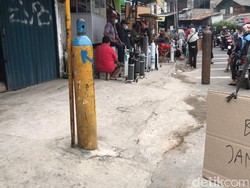 Berburu Isi Ulang Tabung Oksigen di Jakarta Masih Susah!