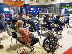 Pengalaman Nyepur dan Gowes Seli: Vaksin di Stasiun Balapan