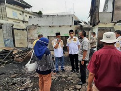 Legislator Gerindra Peduli Korban Kebakaran di Jalan Mahkamah Medan