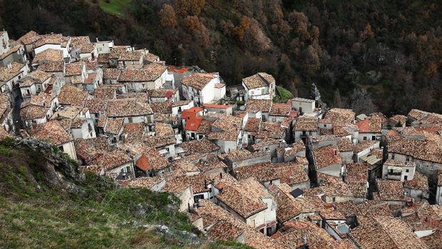 desa-desa Cantik di Italia aerial view of san donato,calabria,italy