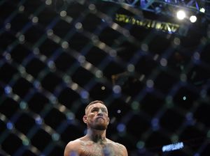 Duh! Conor McGregor Ugal-ugalan Nyetir Bentley sampai Diuber Polisi Duh! Conor McGregor Ugal-ugalan Nyetir Bentley sampai Diuber Polisi
