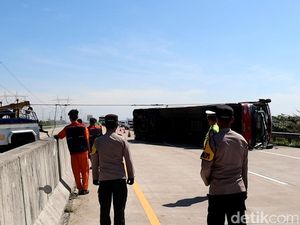 Semua Korban Tewas Kecelakaan Bus di Tol Pemalang Sudah Diambil Keluarga