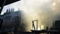 Pemukiman Padat Penduduk di Makassar Terbakar