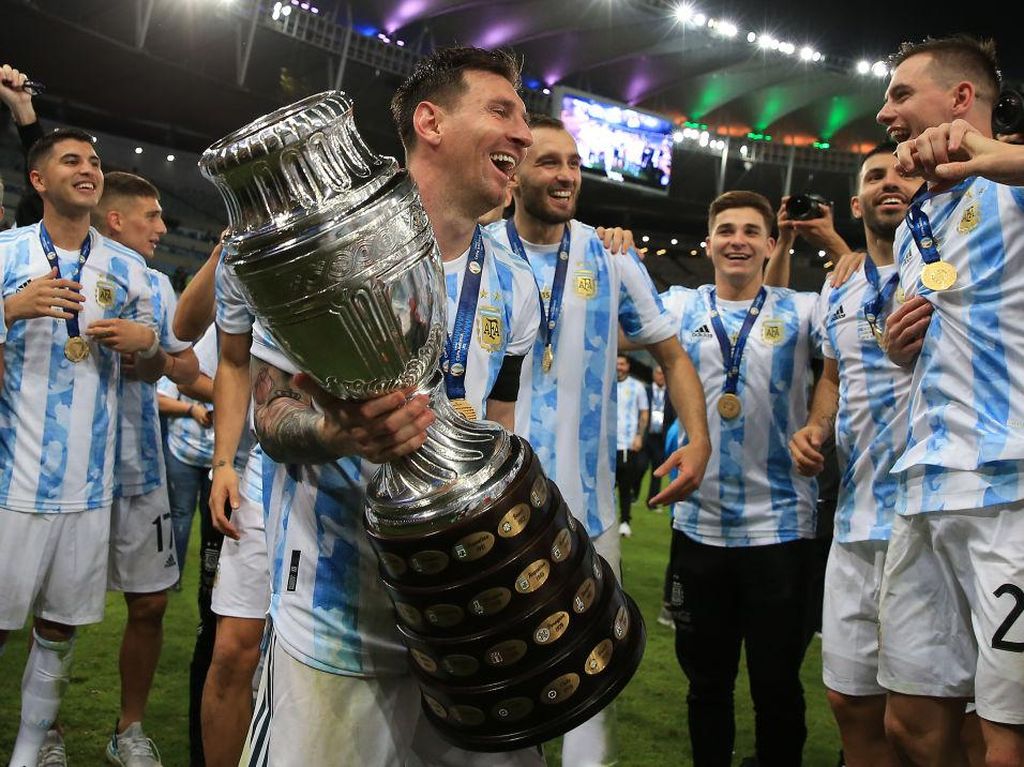 Lionel Messi Juara Copa America 2021 dengan Catatan Wahid Ini Lionel Messi Juara Copa America 2021 dengan Catatan Wahid Ini