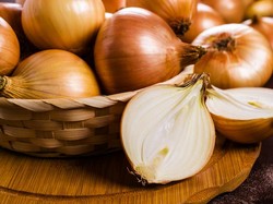 7 Manfaat Sehat Rutin Konsumsi Bawang Bombay
