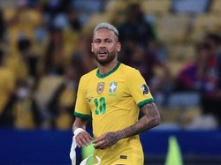 Neymar kesulitan menahan air mata usai laga di Maracana. (Foto: Getty Images/Buda Mendes)