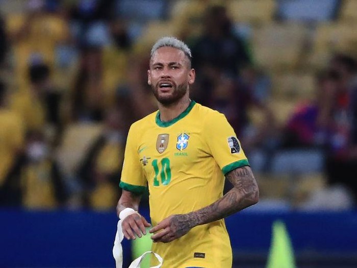 RIO DE JANEIRO, BRAZIL - JULY 10: Neymar Jr. of Brazil reacts after losing the final of Copa America Brazil 2021 between Brazil and Argentina at Maracana Stadium on July 10, 2021 in Rio de Janeiro, Brazil. (Photo by Buda Mendes/Getty Images)