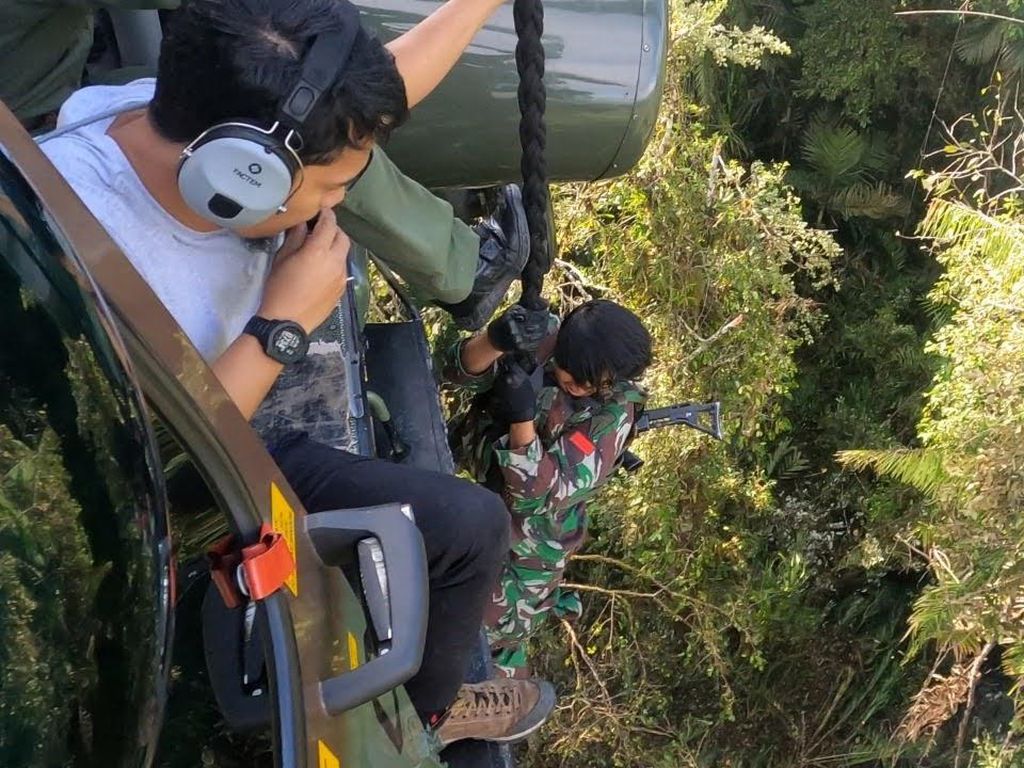 TNI Tembak Mati 2 Teroris Poso, Begini Sulitnya Medan Tempur yang Dilalui TNI Tembak Mati 2 Teroris Poso, Begini Sulitnya Medan Tempur yang Dilalui