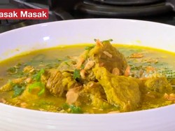 Masak Masak : Resep Soto Daging dan Jeroan Sapi Kuah Kuning Bening