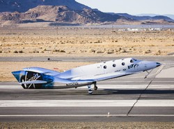 Siapa Mau Wisata ke Luar Angkasa, Virgin Galactic Kasih Gratis!