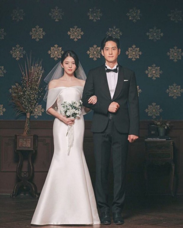 Baju pengantin model mermaid