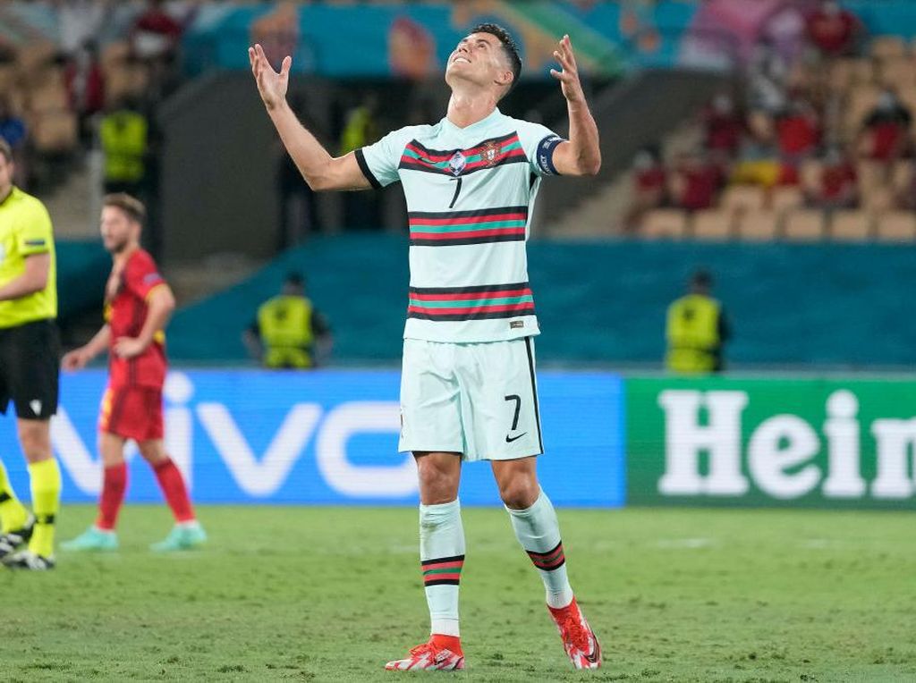 CR7 di Euro 2020: Top Skor tapi Portugal Keok di 16 Besar CR7 di Euro 2020: Top Skor tapi Portugal Keok di 16 Besar