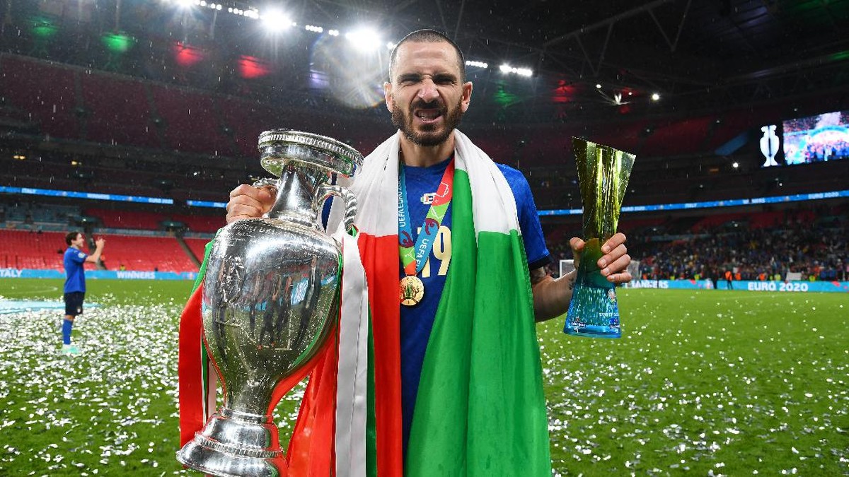 Leonardo Bonucci membantu Italia juara Euro 2020. (Foto: Getty Images/Claudio Villa)