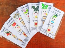 Ibu Rumah Tangga Jual Kertas Bisa Ditanam, Omzetnya Sampai Puluhan Juta