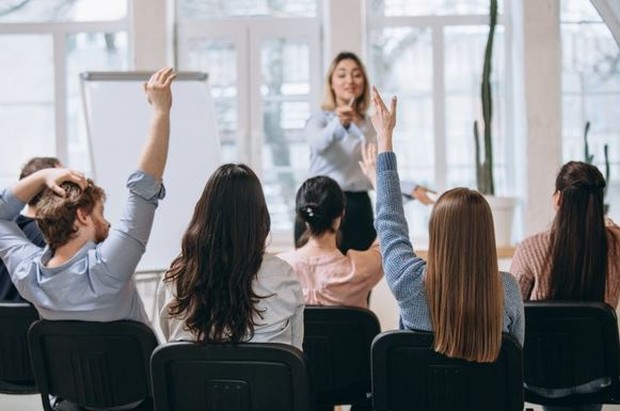 Mengikuti Kursus | Foto : freepik.com/master1305