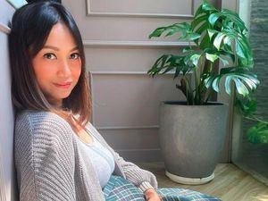 Ungkapan Bahagia Nola B3 Sambut Anak Keempat Ungkapan Bahagia Nola B3 Sambut Anak Keempat