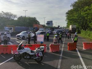 PPKM Darurat, Beberapa Akses Tol Jawa Tengah dan Jawa Timur Ditutup PPKM Darurat, Beberapa Akses Tol Jawa Tengah dan Jawa Timur Ditutup