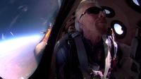 Richard Branson Terbang ke Luar Angkasa Jadi Bahan Meme Kocak