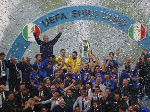 Suporter Italia Bersuka Cita, Football is Coming to Rome