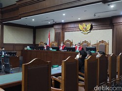 Hakim Tolak Penggabungan Gugatan Ganti Rugi Bansos di Sidang Juliari