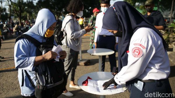 Stasiun Bekasi Mulai Berlakukan STRP untuk Calon Penumpang