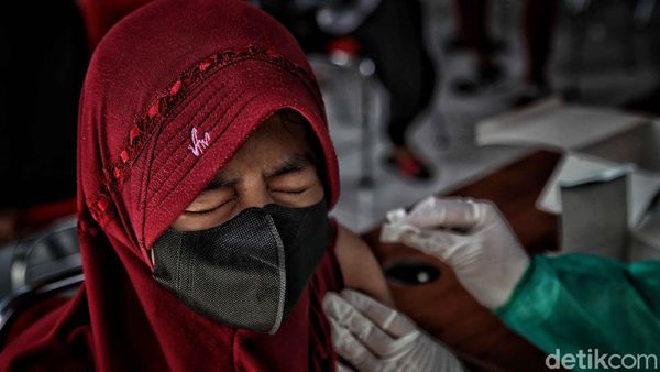 Vaksinasi Massal di Ibu Kota Sasar Anak Usia 12-17 Tahun