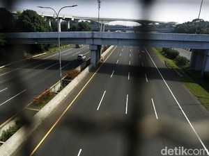 Pemotor 14 Tahun Masuk Tol Jagorawi Berakhir Ditilang Polisi Pemotor 14 Tahun Masuk Tol Jagorawi Berakhir Ditilang Polisi
