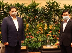 Meluncur ke Singapura, Airlangga Bawa Misi Penting