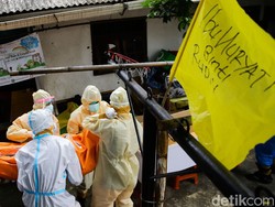 Dampak Gelombang Kedua COVID-19 RI: 2,5 Juta Orang Positif, 94 Ribu Meninggal