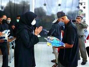 Bantuan 2,1 Ton Beras Disalurkan ke Pelaku Wisata Kawah Ijen Banyuwangi Bantuan 2,1 Ton Beras Disalurkan ke Pelaku Wisata Kawah Ijen Banyuwangi