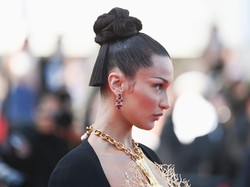 5 Gaya Menata Rambut yang Bisa Menyebabkan Kerontokan Parah