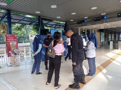 Masih Ada Warga Kesulitan Akses JAKI untuk Dapat STRP Naik TransJ