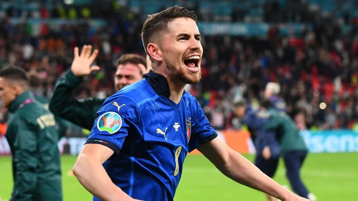 Jorginho LONDON, ENGLAND - JULY 06: Jorginho of Italy celebrates scoring their sides winning penalty in the penalty shoot out during the UEFA Euro 2020 Championship Semi-final match between Italy and Spain at Wembley Stadium on July 06, 2021 in London, England. (Photo by Claudio Villa/Getty Images)