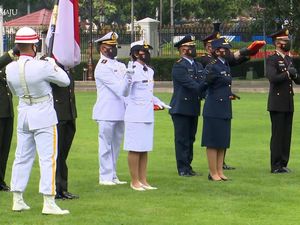 Lantik Perwira TNI-Polri, Jokowi: Perjalanan Baru Saja Dimulai