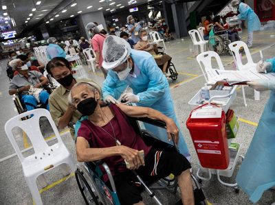 Lawan Varian Delta, Thailand Campur Vaksin Sinovac dan AstraZeneca