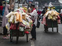 Pedagang Keluhkan Penurunan Omzet Selama PPKM Darurat