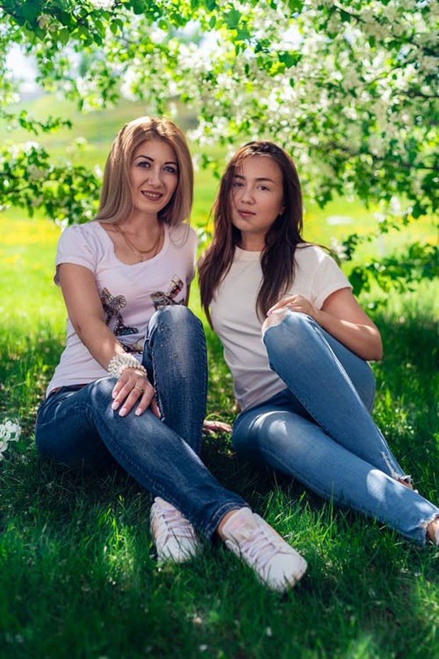 Biarkan anak remaja kamu tahu bahwa tidak apa-apa untuk berbicara tentang seks setiap kali dia memiliki pertanyaan atau masalah.