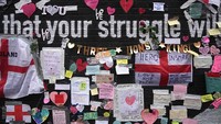 Pesan dukungan yang menghiasi mural Rashford itu pun jadi bukti tindakan rasial tidak diterima dan dibenarkan di Inggris.
