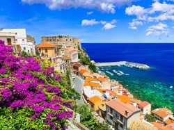 Butuh Duit? Pindah ke Desa Ini Kamu Bakal Digaji Hampir Setengah Miliar!