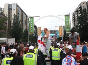 UEFA Selidiki Kerusuhan di Laga Final Euro 2020 UEFA Selidiki Kerusuhan di Laga Final Euro 2020