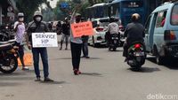 Gegara PPKM Darurat, Jasa Servis HP Pindah ke Jalan