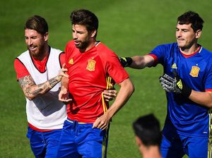 Balasan Menohok Pique atas Ledekan Casillas, Bawa-bawa Florentino Perez