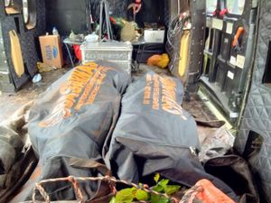 Top! TNI Evakuasi Jasad 2 Teroris MIT Poso Usai Lewati 4 Hari yang Berat Top! TNI Evakuasi Jasad 2 Teroris MIT Poso Usai Lewati 4 Hari yang Berat