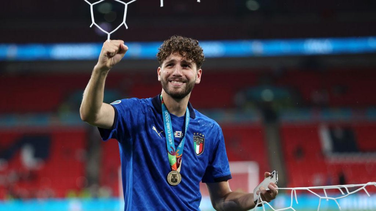 Manuel Locatelli belum mau pikirkan masa depan (Getty Images/Carl Recine - Pool)