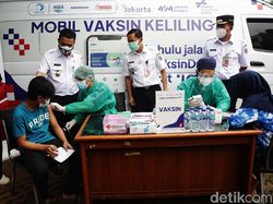 Mobil Vaksin Keliling Sasar 1.000 Warga Jakarta