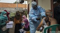 Potret Vaksinasi Jemput Bola dari Rumah ke Rumah