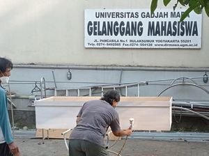 Alumni Aktivis Gelanggang Mahasiswa UGM Galang Donasi Peti Mati
