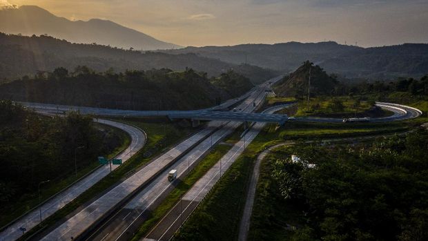 8 Jalan Tol Berpemandangan Indah di Indonesia - Halaman 2