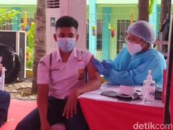 Ragam Komentar Siswa di Jakarta Usai Divaksin COVID-19